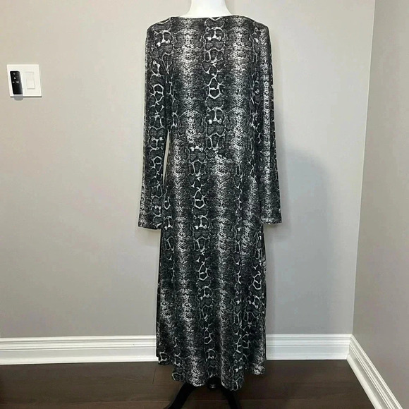 Nicole  Miller Sweater Knit Dress Snakeskin Pattern - Picture 3 of 11